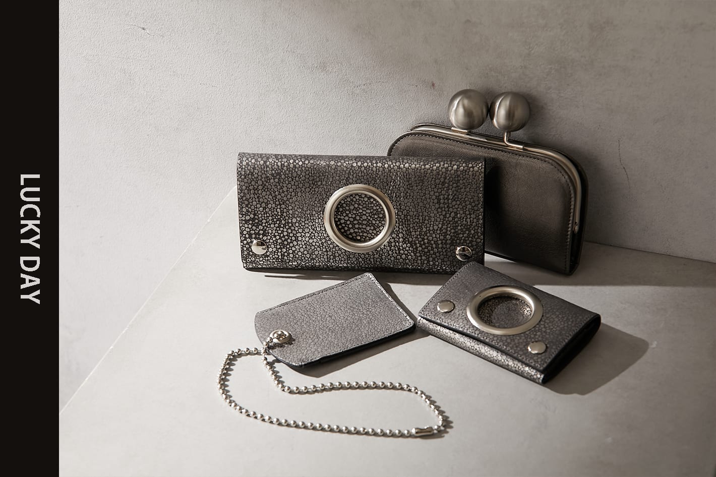 21年 お財布の吉日 Ear Papillonner イア パピヨネ のニュース Pal Closet パルクローゼット パルグループ公式ファッション通販サイト