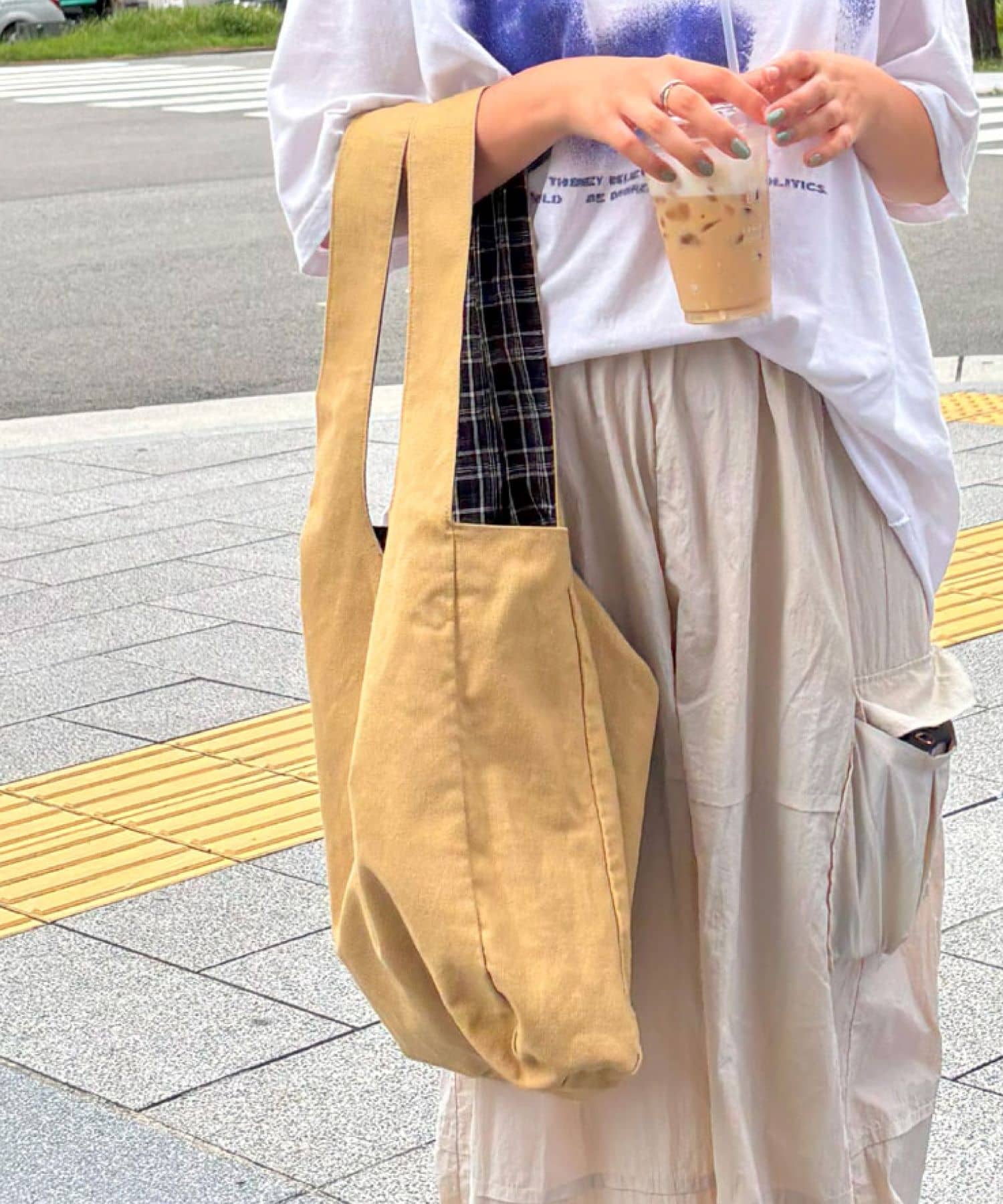 無地ハンド