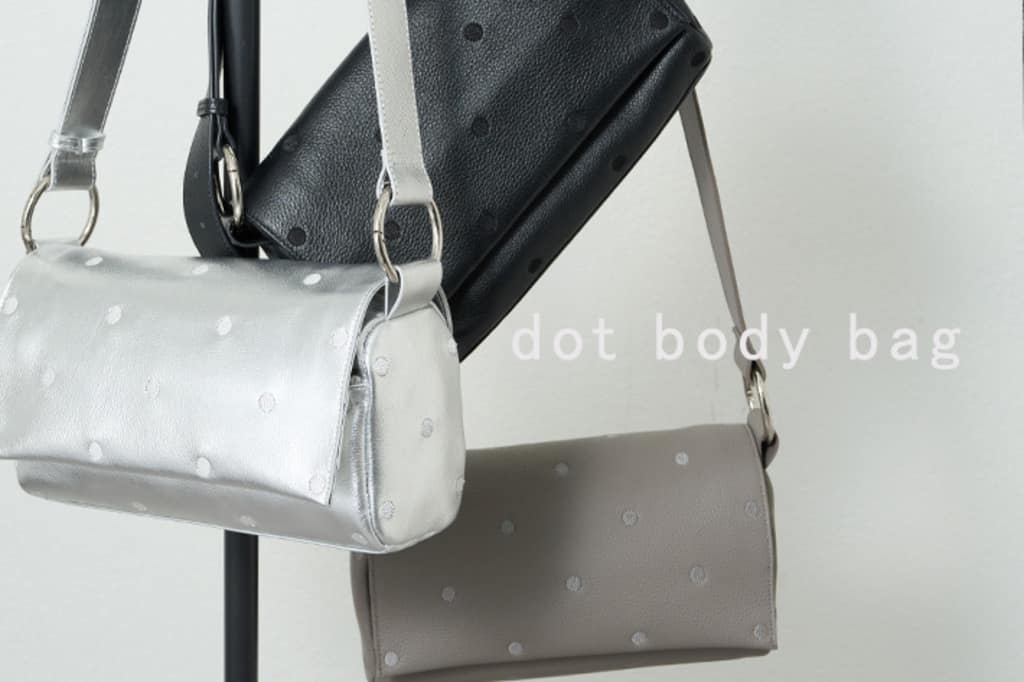 BEARDSLEY 【新色登場】ドットボディバッグ