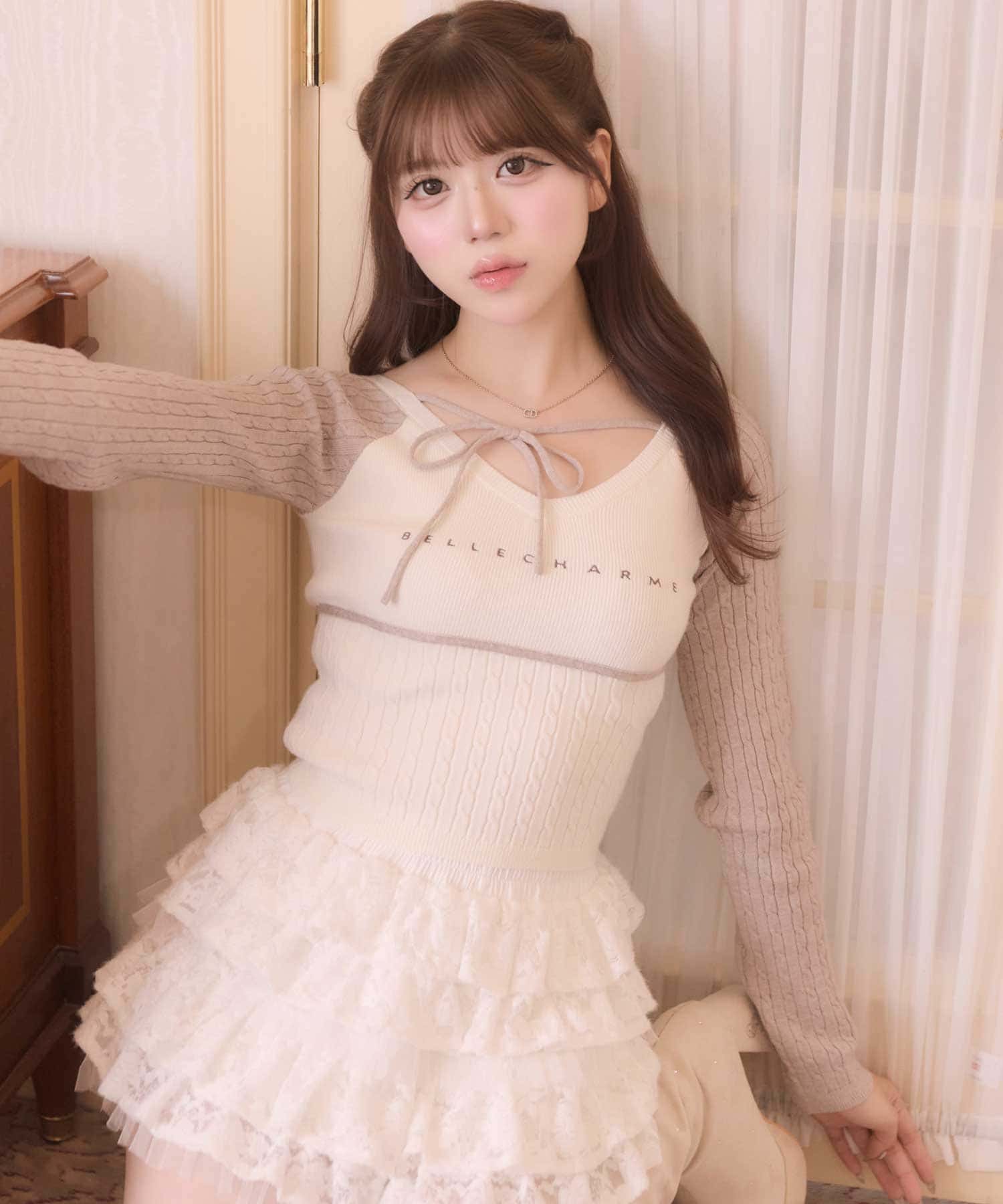Lace Hem Puff Tops