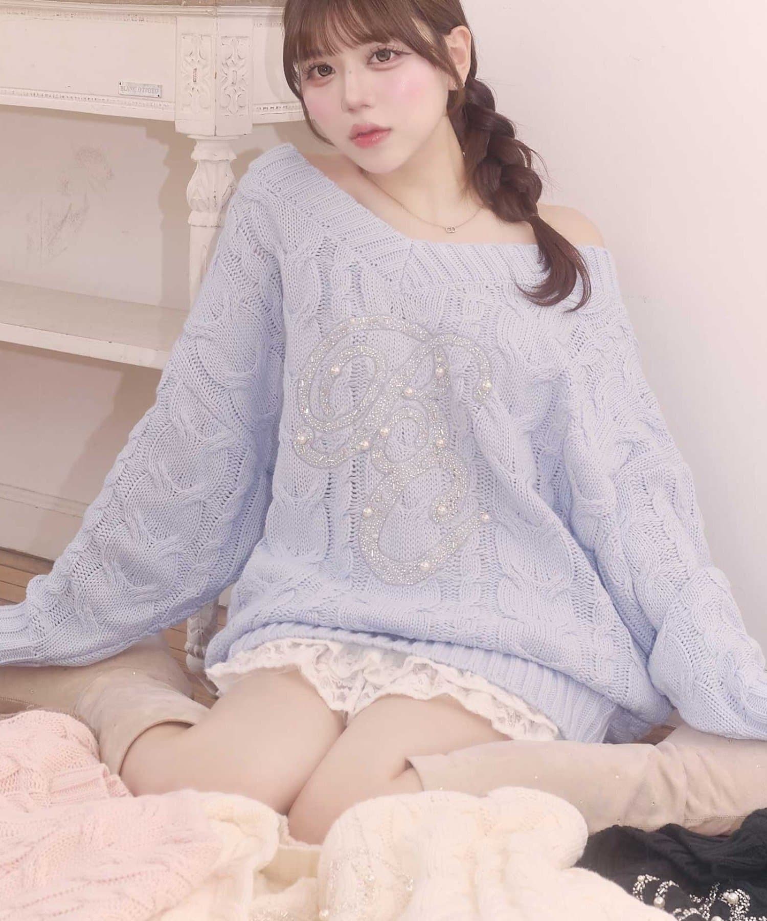 BC Bijou Logo Big Cable Knit