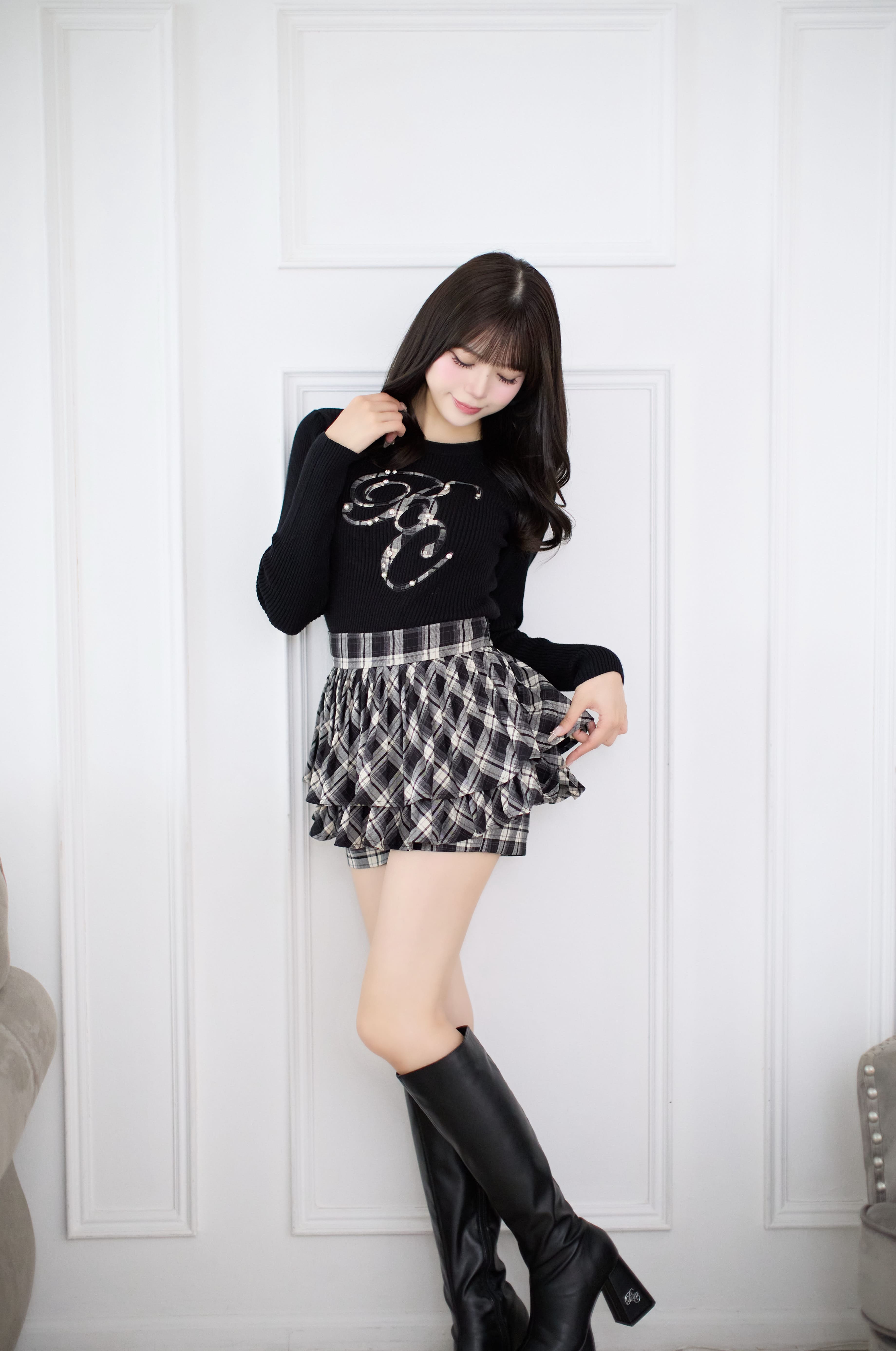 Belle Logo Fur Sleeve Knit