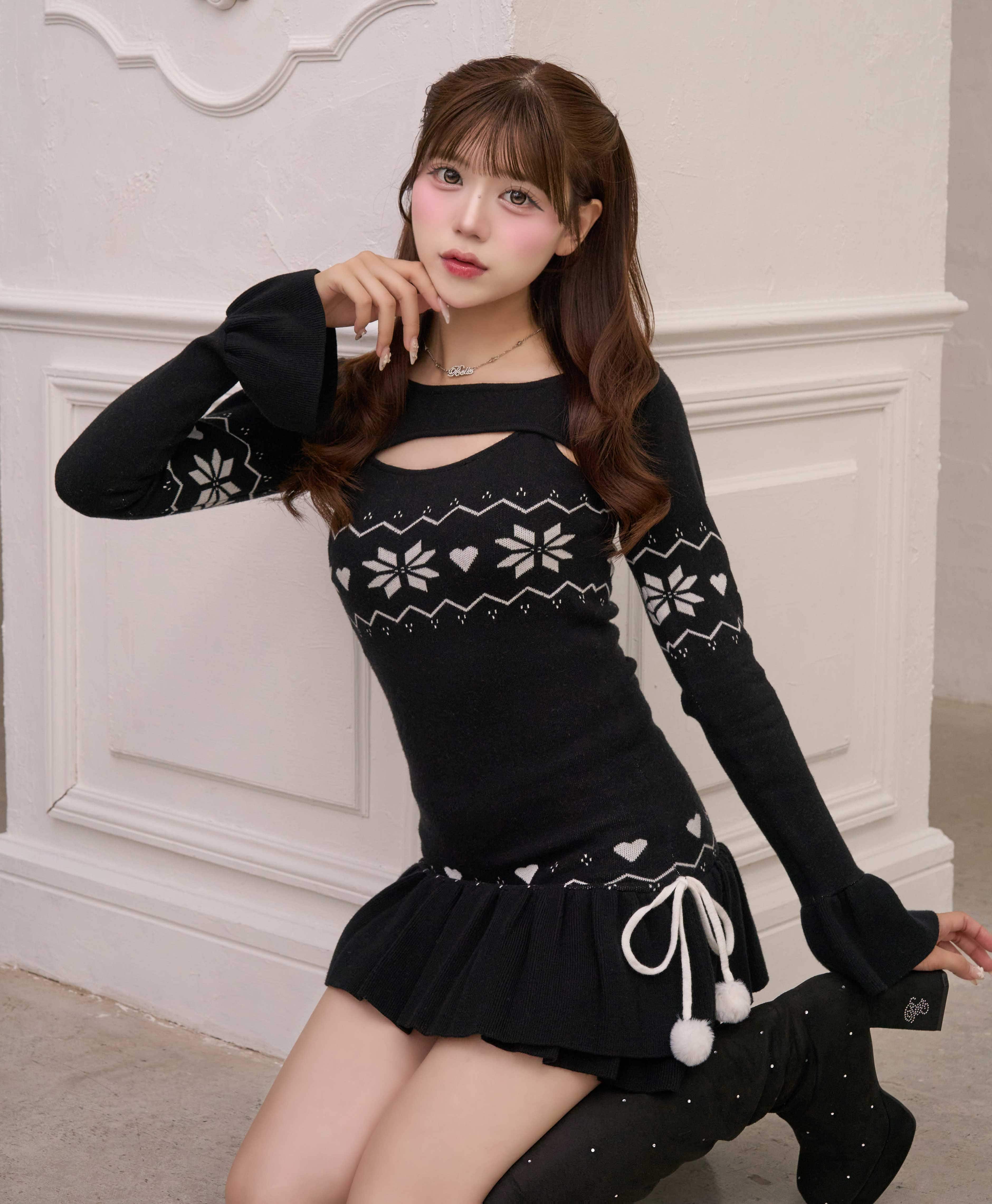 Fur Ribbon Off-shoulder Knit