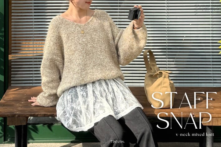【Staff Snap】今再販中の大人気ニットをPICK UP!