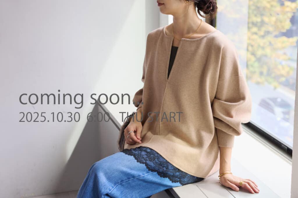 RIVE DROITE リヴドロワ キーネックオーバースウェット　ホワイト 大人が着やすい】キーネックオーバースウェット | RIVE DROITE