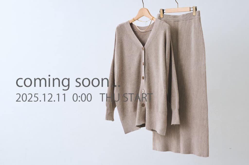 大好評頂いておりますニットセットアップに、待望の新色ライトグレー・モカが登場!