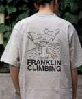 FREDY & GLOSTER(フレディ アンド グロスター) 【Franklin Climbing】バックプリント カヌーグラフィックTシャツ