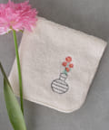 BIRTHDAY BAR(バースデイバー) フラワーベース刺繍タオルハンカチ