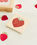 salut!(サリュ) いちごタイル：5×5cm／strawberry