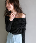 La boutique BonBon(ラブティックボンボン) 【女子力UP！】シアーオフショルカットソー