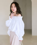La boutique BonBon(ラブティックボンボン) 【大人ガーリー】オフショルバックリボンブラウス