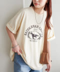 DISCOAT(ディスコート) 【WEB限定】ロゴ刺繍モチーフプリントTシャツ《ユニセックス》