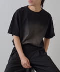 COLONY 2139(コロニー トゥーワンスリーナイン) フロントスプレーTシャツ