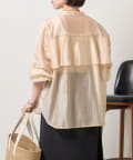 Jena　espace merveilleux(ジェナ　エスパスメルヴェイユ) 【ご好評につき再入荷！】後ろヨークラッフルシアーシャツ