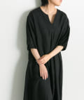 ear PAPILLONNER(イア パピヨネ) 《リラックス》麻混キーネックワンピース【SUM1 STYLE（スミ スタイル)】