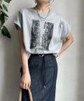 DOUDOU(ドゥドゥ) 【WEB限定】バックジップフォトプリントTEE