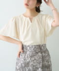 natural couture(ナチュラルクチュール) 取りはずしチャーム2種類付きブラウス