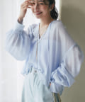 La boutique BonBon(ラブティックボンボン) 【ふんわり透け感が美しい】シアーリボンボリュームスリーブブラウス