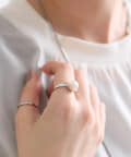ear PAPILLONNER(イア パピヨネ) 《WEB限定/スターリングシルバー使用》枠付きパールリング