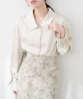 NICE CLAUP / OLIVE des OLIVE OUTLET(ナイスクラップ  / オリーブ デ オリーブ アウトレット) 【natural couture】プチメタルプレート付きブラウス