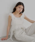 Chico(チコ) 【7色展開】レースドロップフリルシャーリングブラウス