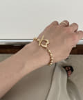 CAPRICIEUX LE'MAGE(カプリシュレマージュ) 〈GOLDY/ゴールディ〉ハートマンテルブレス