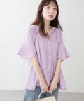 natural couture(ナチュラルクチュール) とろみサテンフレア袖ギャザーブラウス