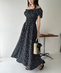 one after another NICE CLAUP(ワンアフターアナザー ナイスクラップ) 【全骨格細見え】シャーリング半袖ワンピ<Ｓ/Ｍ展開>