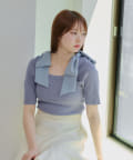 NICE CLAUP / OLIVE des OLIVE OUTLET(ナイスクラップ  / オリーブ デ オリーブ アウトレット) 肩リボンスクエアネックニット