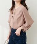 NICE CLAUP / OLIVE des OLIVE OUTLET(ナイスクラップ  / オリーブ デ オリーブ アウトレット) 【natural couture】ゴールドバー付き袖くしゅ２WAYブラウ