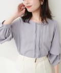 NICE CLAUP / OLIVE des OLIVE OUTLET(ナイスクラップ  / オリーブ デ オリーブ アウトレット) 【natural couture】ゴールドバー付き袖くしゅ２WAYブラウ