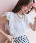 La boutique BonBon(ラブティックボンボン) 【最強お上品ブラウス】ラッフルフリルスリーブブラウス