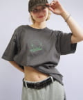 WHO’S WHO gallery(フーズフーギャラリー) 【予約/25色展開】TOKYOGIRL/東京ガールロゴTEE