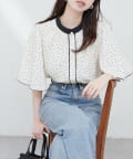 natural couture(ナチュラルクチュール) 【WEB限定】パール釦ポイントバイカラーフレア5分袖ブラウス