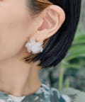 ear PAPILLONNER(イア パピヨネ) 《チタンポスト》フロストフラワーピアス