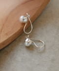 ear PAPILLONNER(イア パピヨネ) 《WEB＆一部店舗限定/スターリングシルバー使用》小粒パールピアス