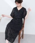 natural couture(ナチュラルクチュール) 【WEB限定】お花刺繍フロント釦Vネックワンピース