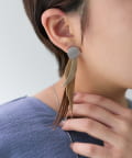 ear PAPILLONNER(イア パピヨネ) グラデフェザー風ピアス