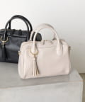 Jena　espace merveilleux(ジェナ　エスパスメルヴェイユ) 【本革/軽量400ｇ】タッセル本革ボストンバッグ