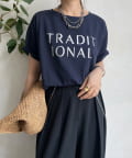 DOUDOU(ドゥドゥ) 【WEB限定】TRADITIONAL箔プリントTEE