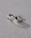 ear PAPILLONNER(イア パピヨネ) 《スターリングシルバー使用》フォーラインフープピアス