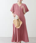 NICE CLAUP / OLIVE des OLIVE OUTLET(ナイスクラップ  / オリーブ デ オリーブ アウトレット) 【natural couture】＜ａｋｏ＞釦開きフレアスリーブワンピース