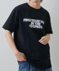 COLONY 2139(コロニー トゥーワンスリーナイン) FIND YOUR カスレプリントTEE