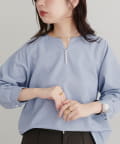 natural couture(ナチュラルクチュール) 【WEB限定】パール付きスキッパーブラウス