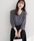 natural couture(ナチュラルクチュール) パール釦Vネック７分袖ブラウス