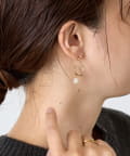 Jena　espace merveilleux(ジェナ　エスパスメルヴェイユ) パールしずくピアス