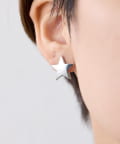 ear PAPILLONNER(イア パピヨネ) 《WEB限定》エッジスターピアス
