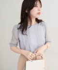 natural couture(ナチュラルクチュール) 【WEB限定】ほんのりラメシアータックプリーツブラウス