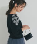 La boutique BonBon(ラブティックボンボン) 【最強愛されニット】お花刺繍クロップドニット