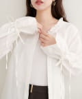 natural couture(ナチュラルクチュール) 【WEB限定】フリルVネックキャンディスリーブブラウス